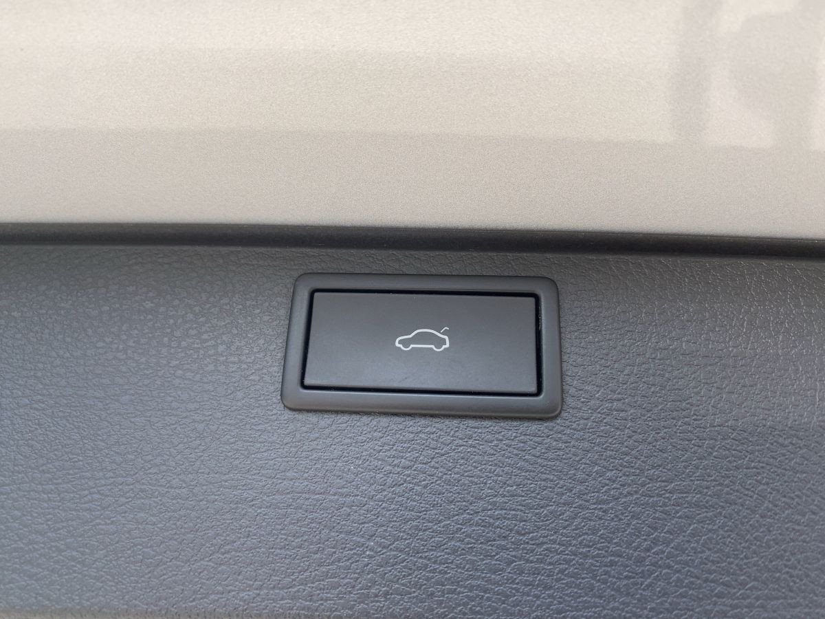 Multivan 2.0 TDI DSG 4M 