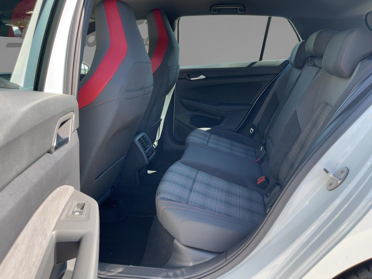 Golf VIII GTI 2.0 TSI DSG LED Plus Einparkh. DAB+ Lane Ass. Keyless Bluet.