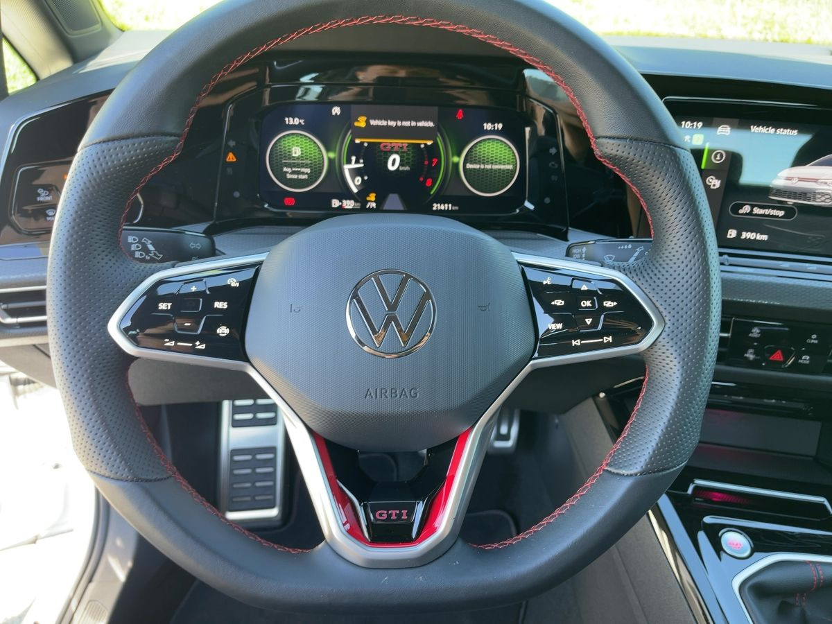 Golf VIII GTI 2.0 TSI DSG LED Plus Einparkh. DAB+ Lane Ass. Keyless Bluet.