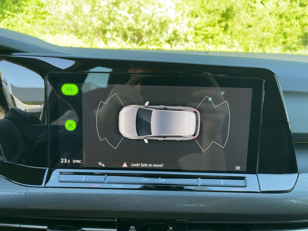 Golf VIII GTI 2.0 TSI DSG LED Plus Einparkh. DAB+ Lane Ass. Keyless Bluet.