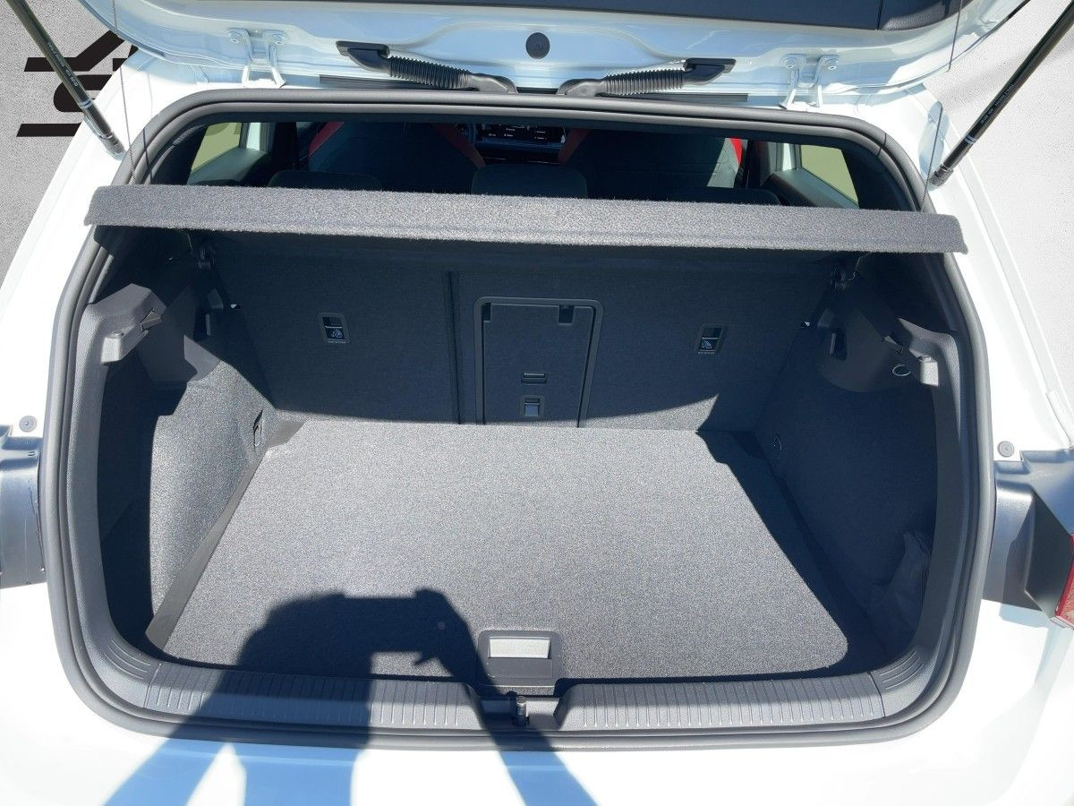 Golf VIII GTI 2.0 TSI DSG LED Plus Einparkh. DAB+ Lane Ass. Keyless Bluet.