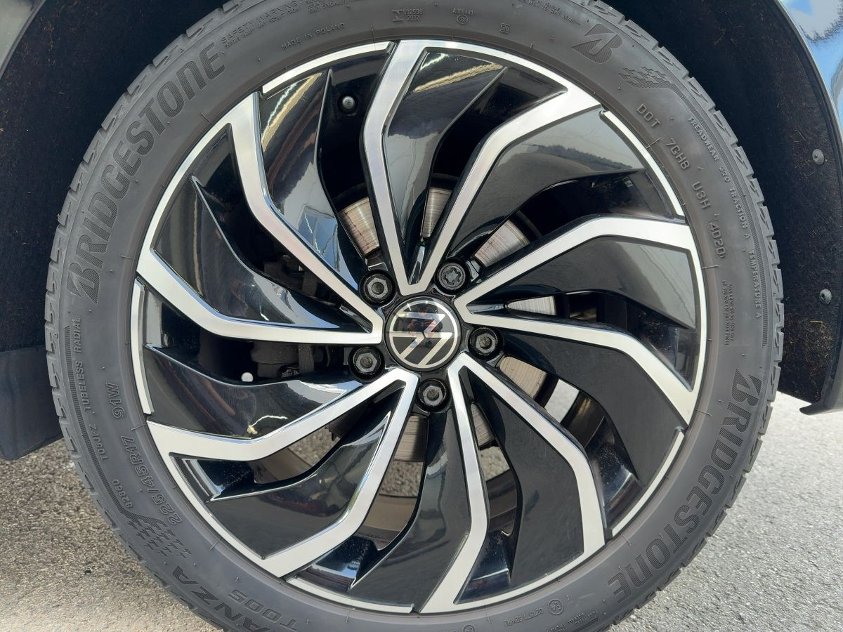 Golf VIII 1.5 eTSI DSG Life 