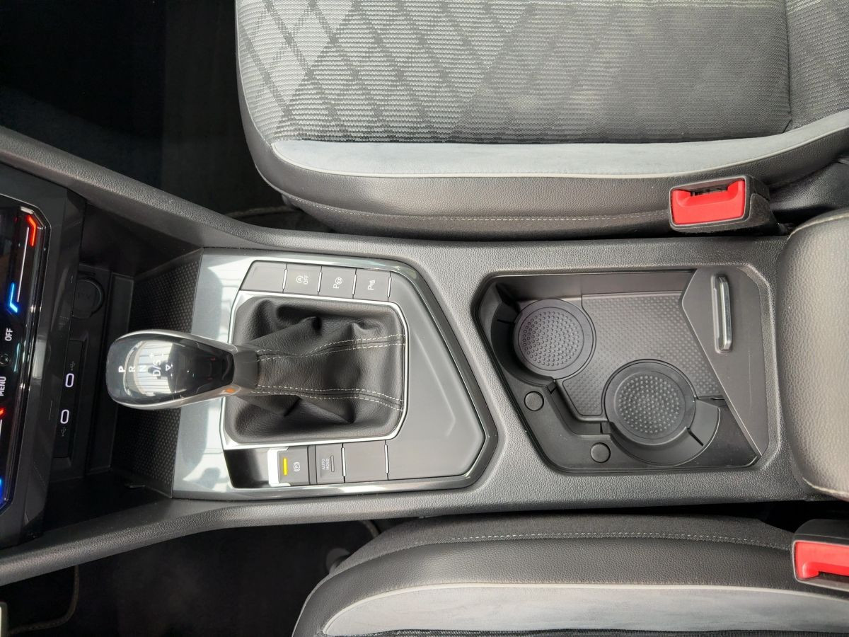 Tiguan 1.5 TSI DSG R-Line Navi Pano IQ-LED Kamera Harman Kardon