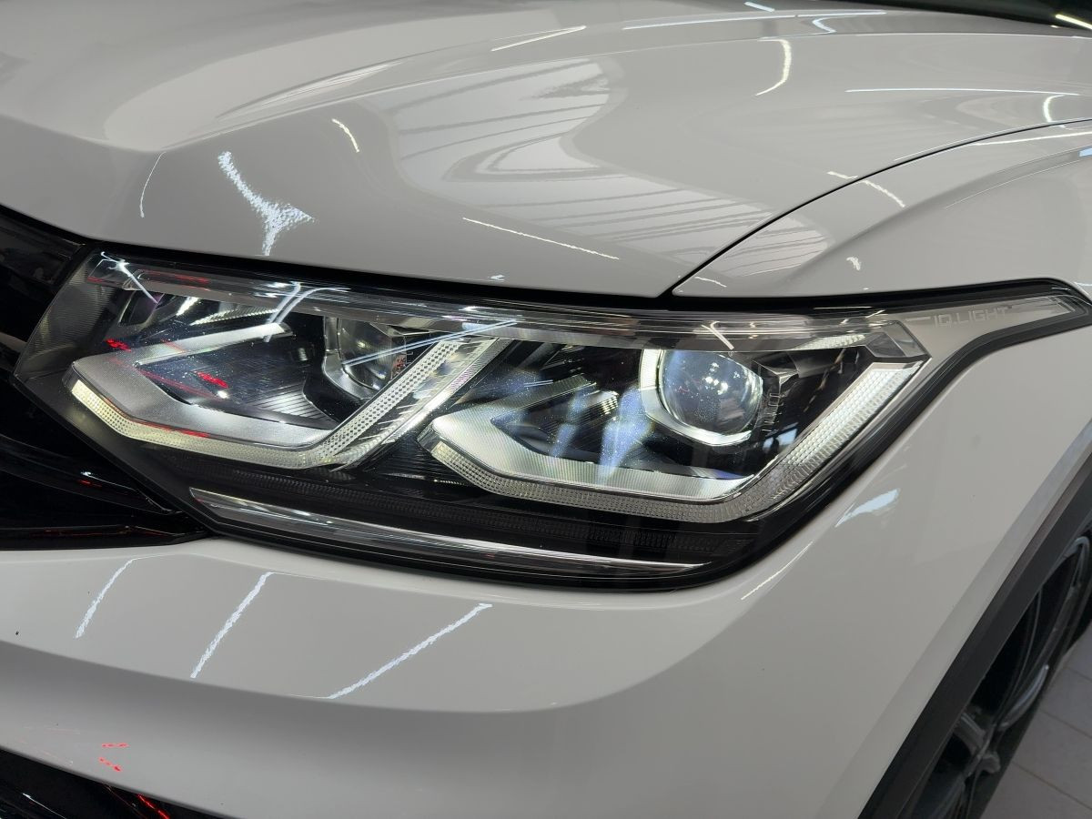 Tiguan 1.5 TSI DSG R-Line Navi Pano IQ-LED Kamera Harman Kardon