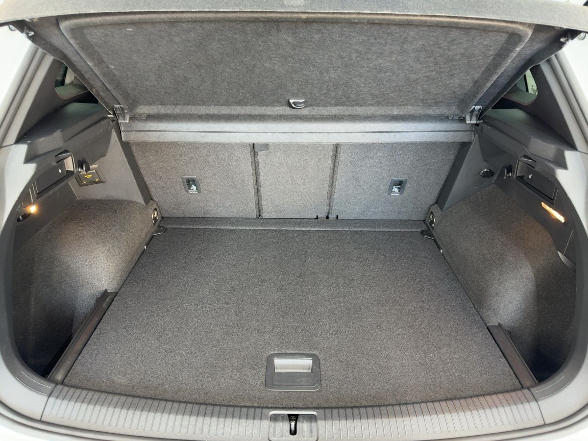 Tiguan 1.5 TSI DSG R-Line Navi Pano IQ-LED Kamera Harman Kardon