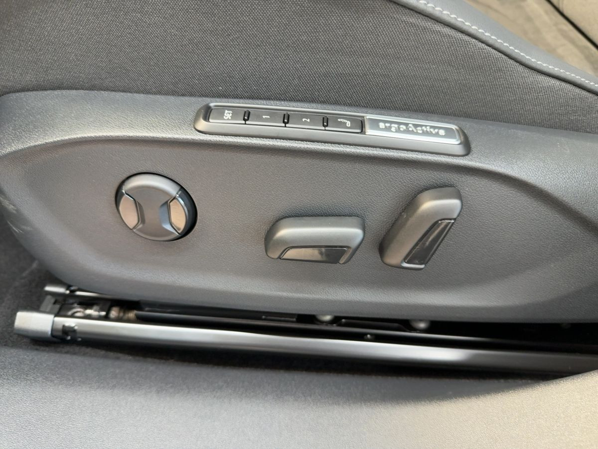 ID.7 Tourer Pro S 210kW ACC DCC HUD AHK IQ.LIGHT Memory Climatronic Area View