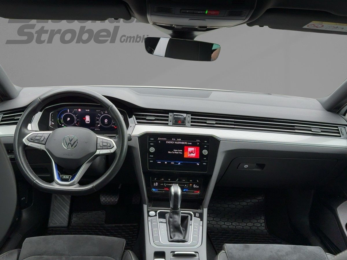 Passat Variant GTE 1.4 TSI DSG ACC AHK Navi Climatronic LED Matrix CarPlay Lane Assist