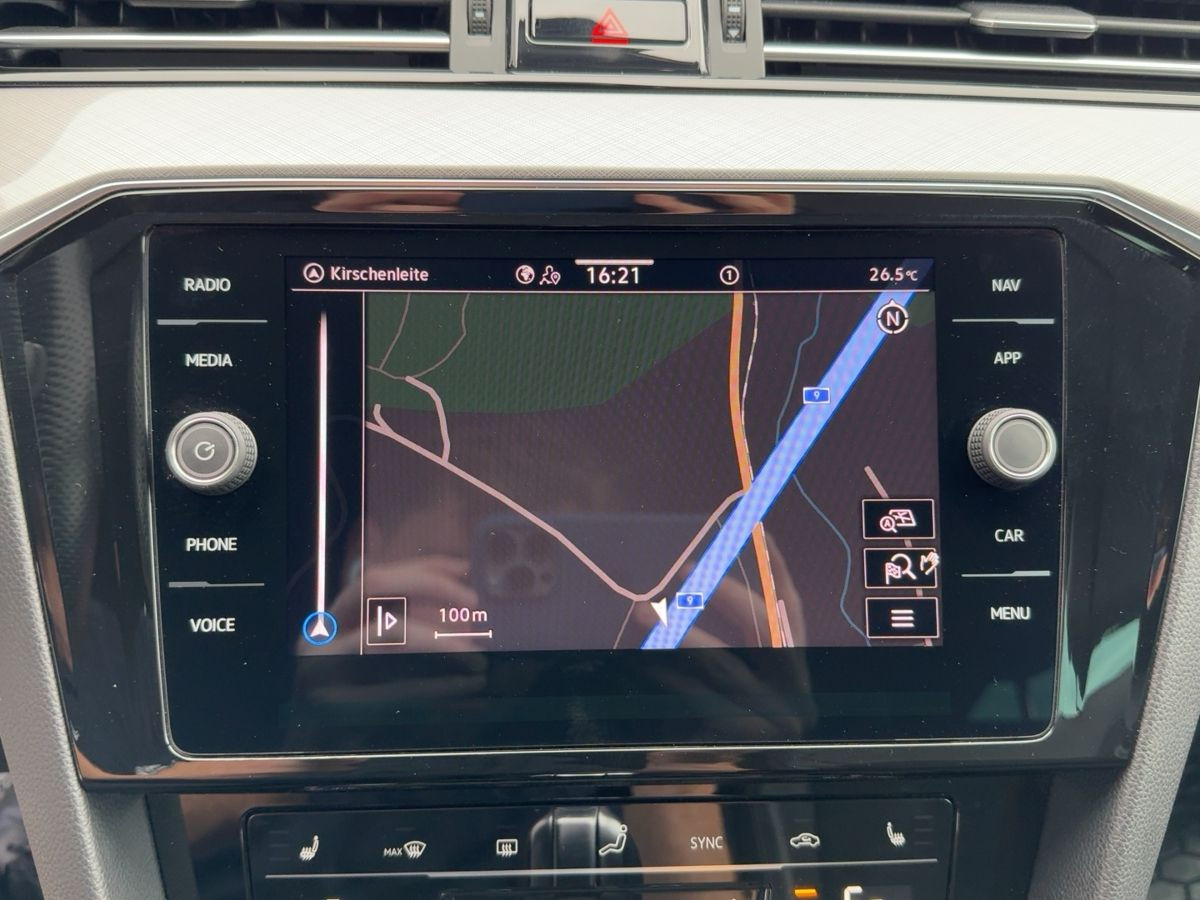 Passat Variant GTE 1.4 TSI DSG ACC AHK Navi Climatronic LED Matrix CarPlay Lane Assist