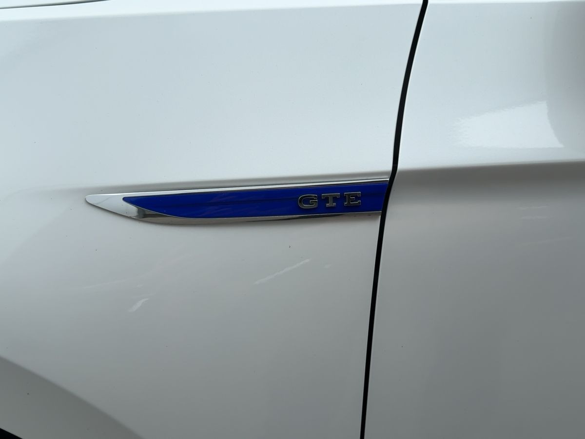 Passat Variant GTE 1.4 TSI DSG ACC AHK Navi Climatronic LED Matrix CarPlay Lane Assist