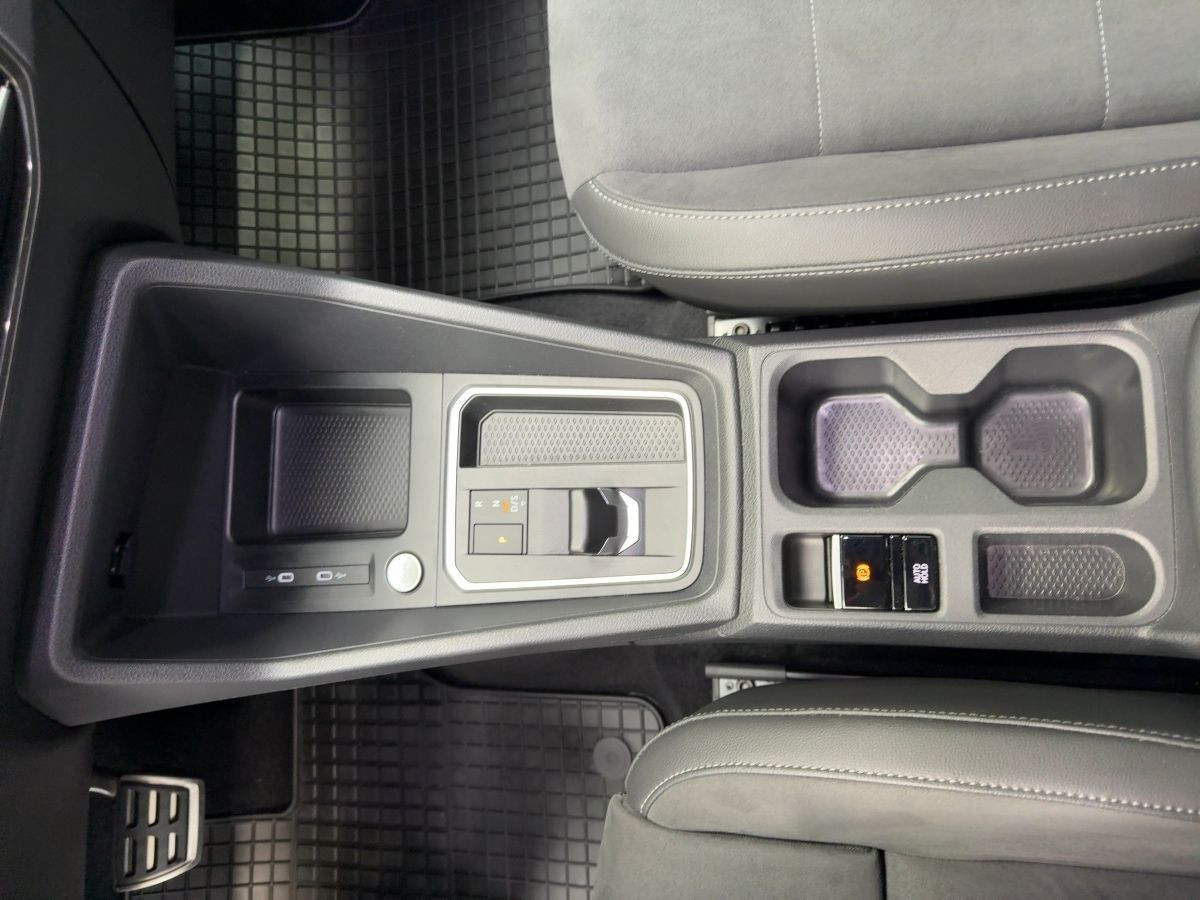 Caddy Maxi Life 2.0 TDI DSG Style 7-Sitze ACC Navi LED Kamera Lane Ass. Climatronic