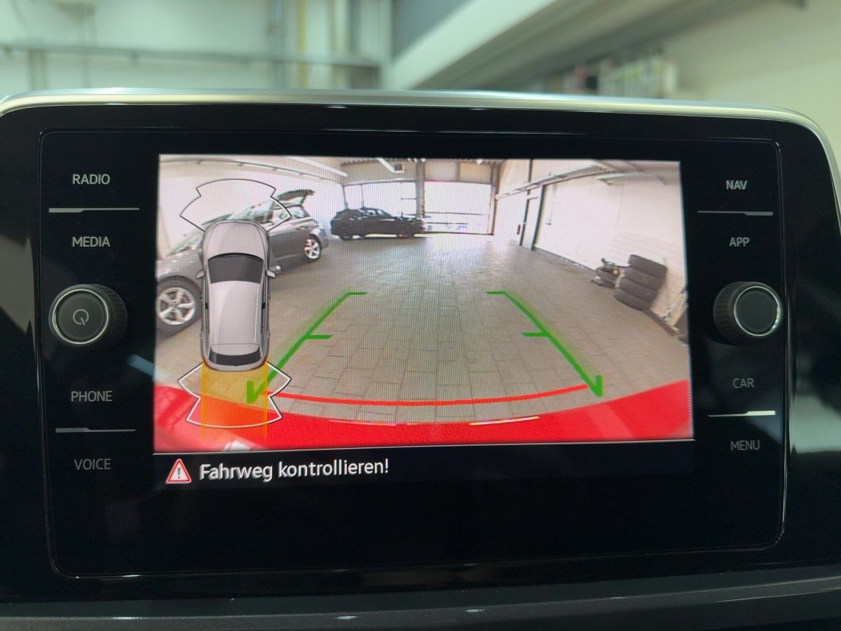 T-Roc 1.5 TSI DSG Style ACC Navi Climatronic LED-Plus Kamera CarPlay Lane Assist