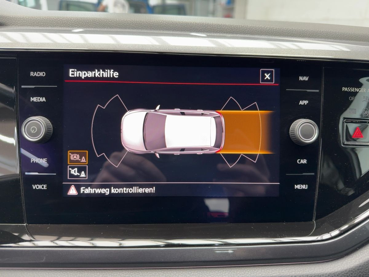 Polo GTI 2.0 TSI DSG ab 3,99% Navi Einparkh. Climatronic Bluet. Sitzh.