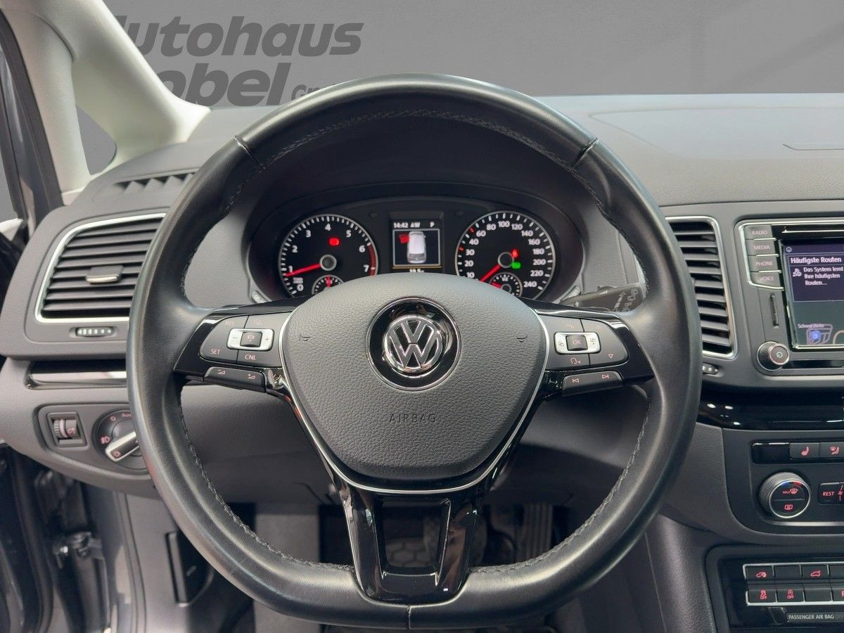 Sharan 1.4 TSI DSG Highline ab 3,99% ACC Navi BI-Xenon Leder Kamera Keyless