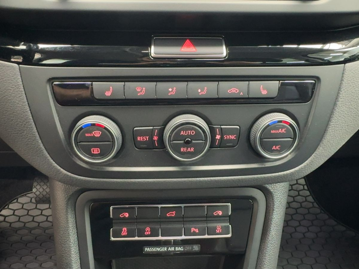 Sharan 1.4 TSI DSG Highline ab 3,99% ACC Navi BI-Xenon Leder Kamera Keyless