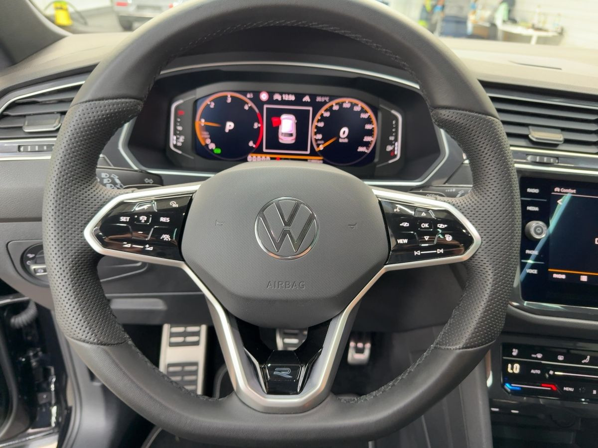 Tiguan Allspace 2.0 TDI DSG 4M R-Line 7-Sitze ab 3,99% AHK Navi LED-Matrix Standh. Pano