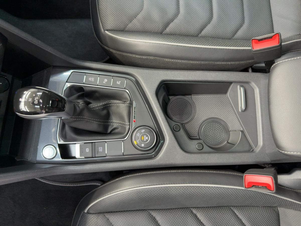 Tiguan Allspace 2.0 TDI DSG 4M R-Line 7-Sitze ab 3,99% AHK Navi LED-Matrix Standh. Pano