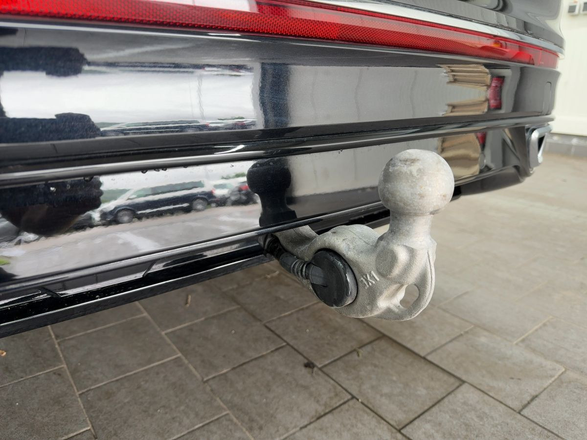Tiguan Allspace 2.0 TDI DSG 4M R-Line 7-Sitze ab 3,99% AHK Navi LED-Matrix Standh. Pano