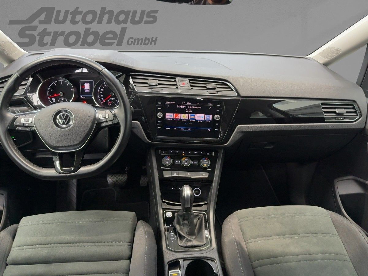 Touran 1.5 TSI DSG Highline ab 3,99% ACC AHK Navi LED Lane Ass. Climatronic