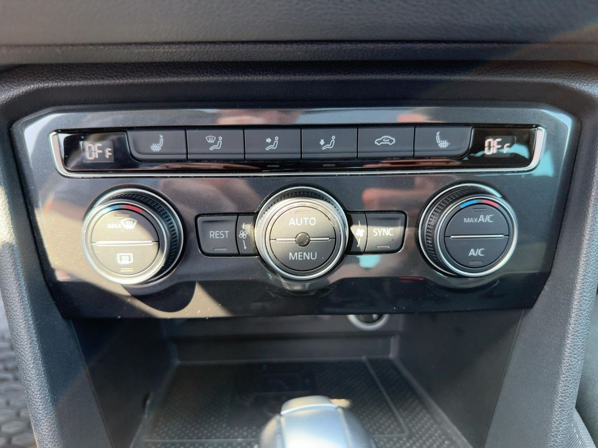 Tiguan 2.0 TDI DSG 4M Highline R-Line AHK ACC Navi Pano Keyless Lane Ass.