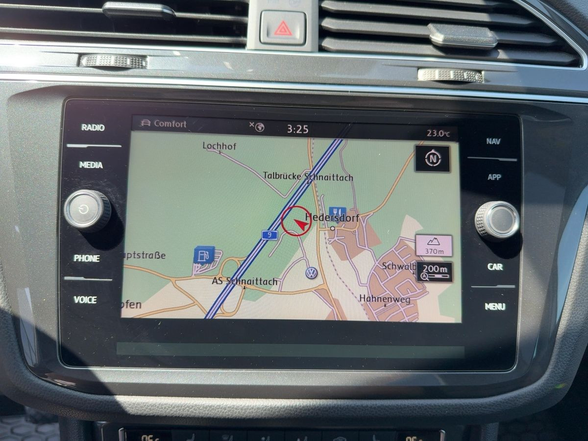 Tiguan 2.0 TDI DSG 4M Highline R-Line AHK ACC Navi Pano Keyless Lane Ass.