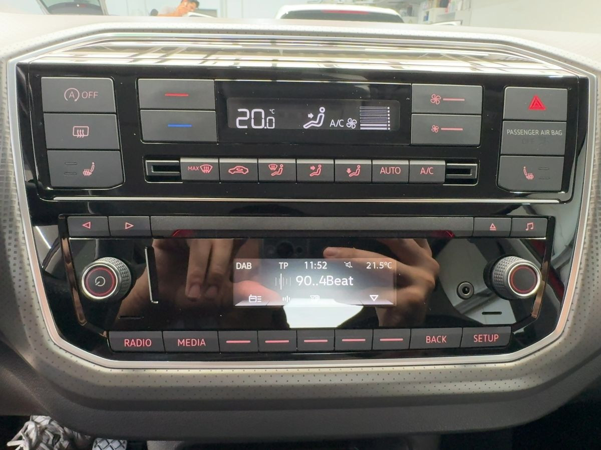 up! 1.0 TSI High Up! 16 Zoll Climatronic Tempo Sitzh. Sound 