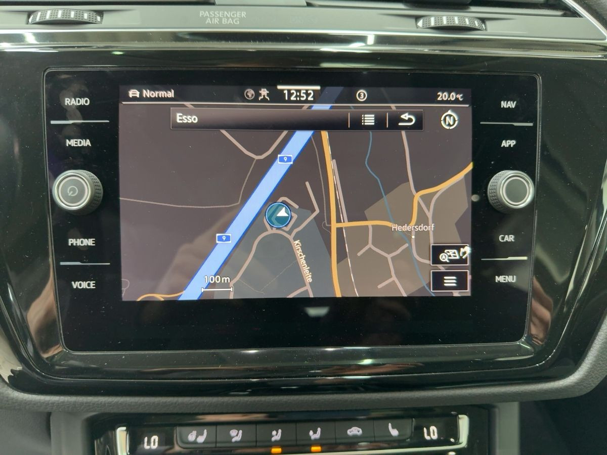 Touran 1.5 TSI DSG Highline R-Line 7-Sitze AHK ACC Navi LED Pano Climatronic