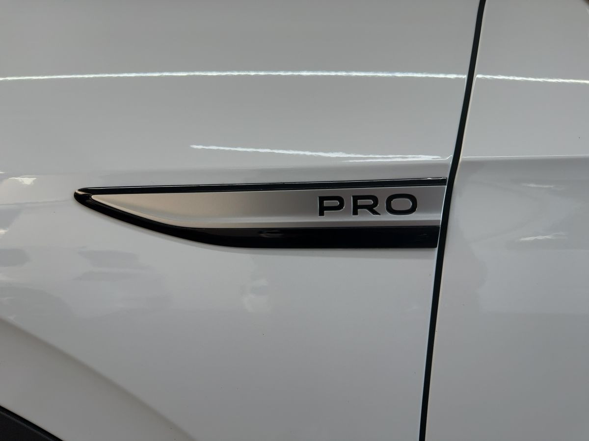 ID.4 Pro Perfomance Family 150 kW AHK ACC LED-Matrix Navi Pano Kamera Sitzhzg