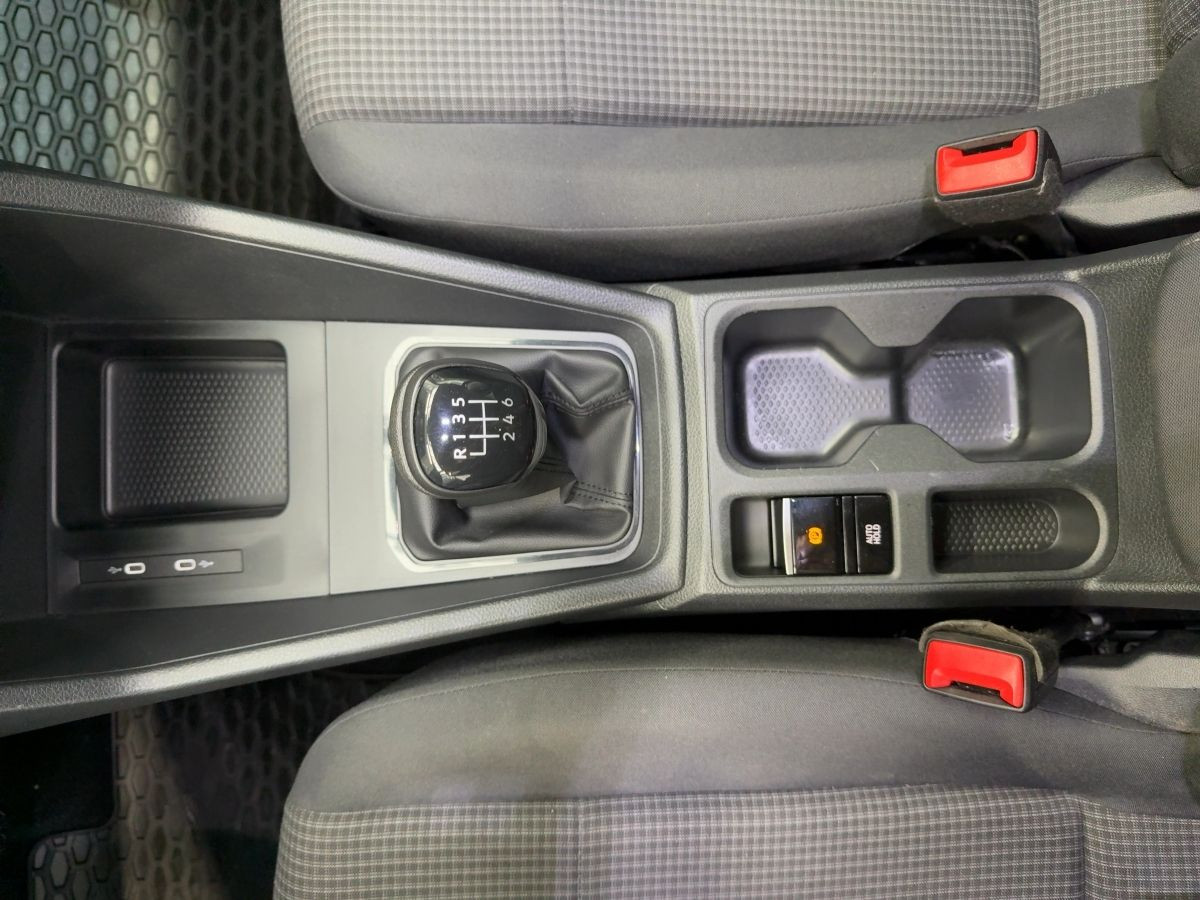 Caddy Maxi Life 2.0 TDI Einparkh. Lane Ass. Klima DAB+ Tempo Bluet.