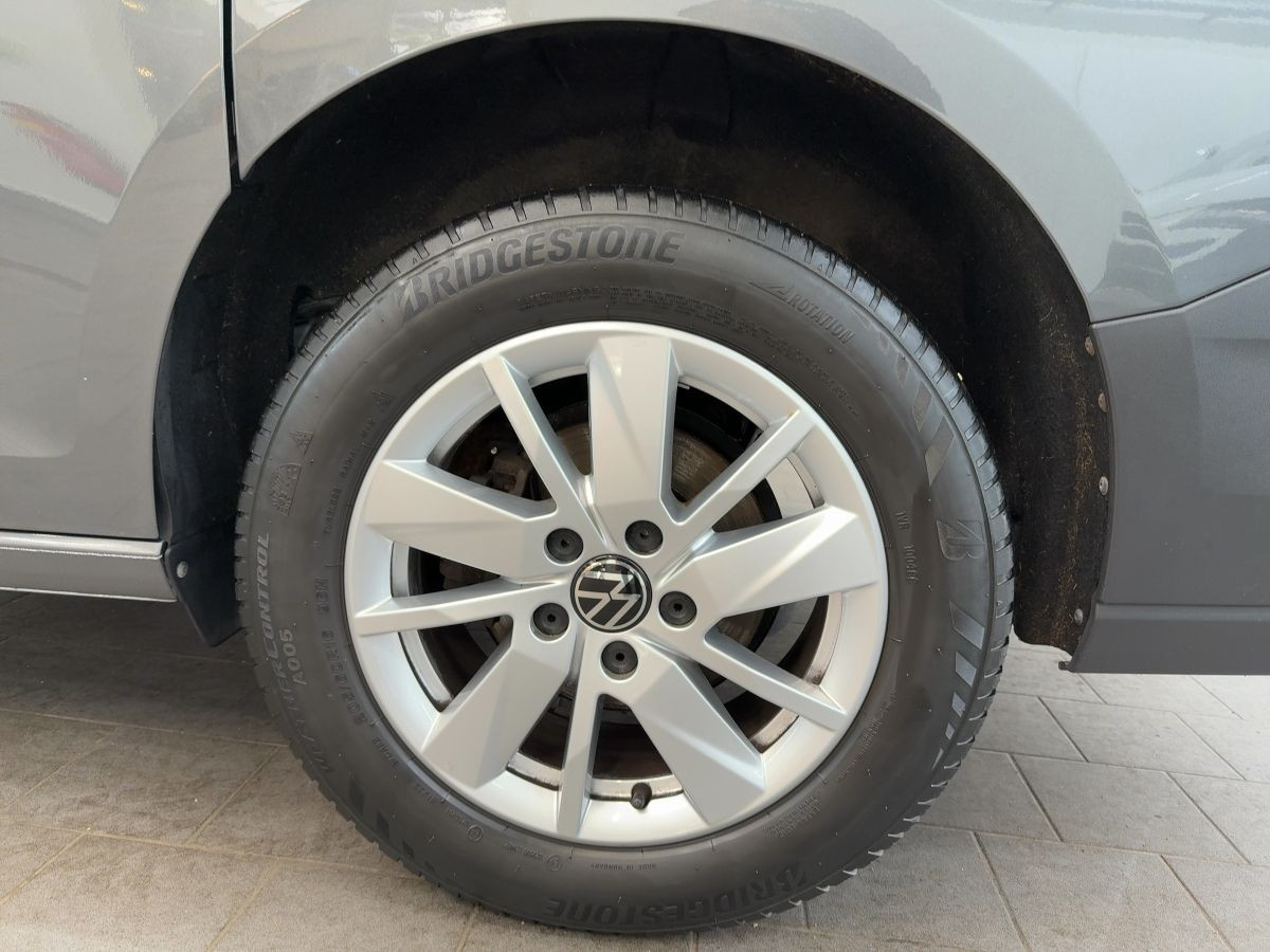 Caddy Maxi Life 2.0 TDI Einparkh. Lane Ass. Klima DAB+ Tempo Bluet.