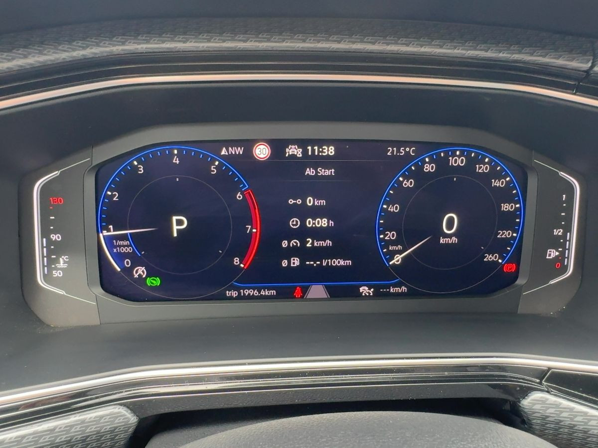 T-Cross 1.0 TSI DSG R-Line ACC LED Navi Kamera Climatronic Bluet. Sitzh.