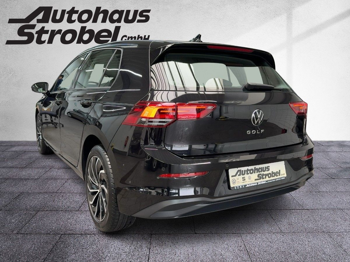 Golf VIII 1.5 TSI Life LED Navi Parkpilot Climatronic Lane-Ass Bluet. Sitzhzg