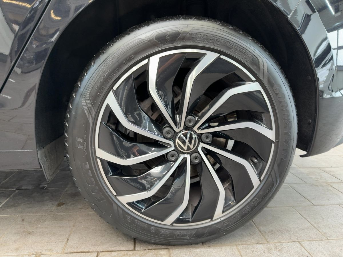 Golf VIII 1.5 TSI Life LED Navi Parkpilot Climatronic Lane-Ass Bluet. Sitzhzg