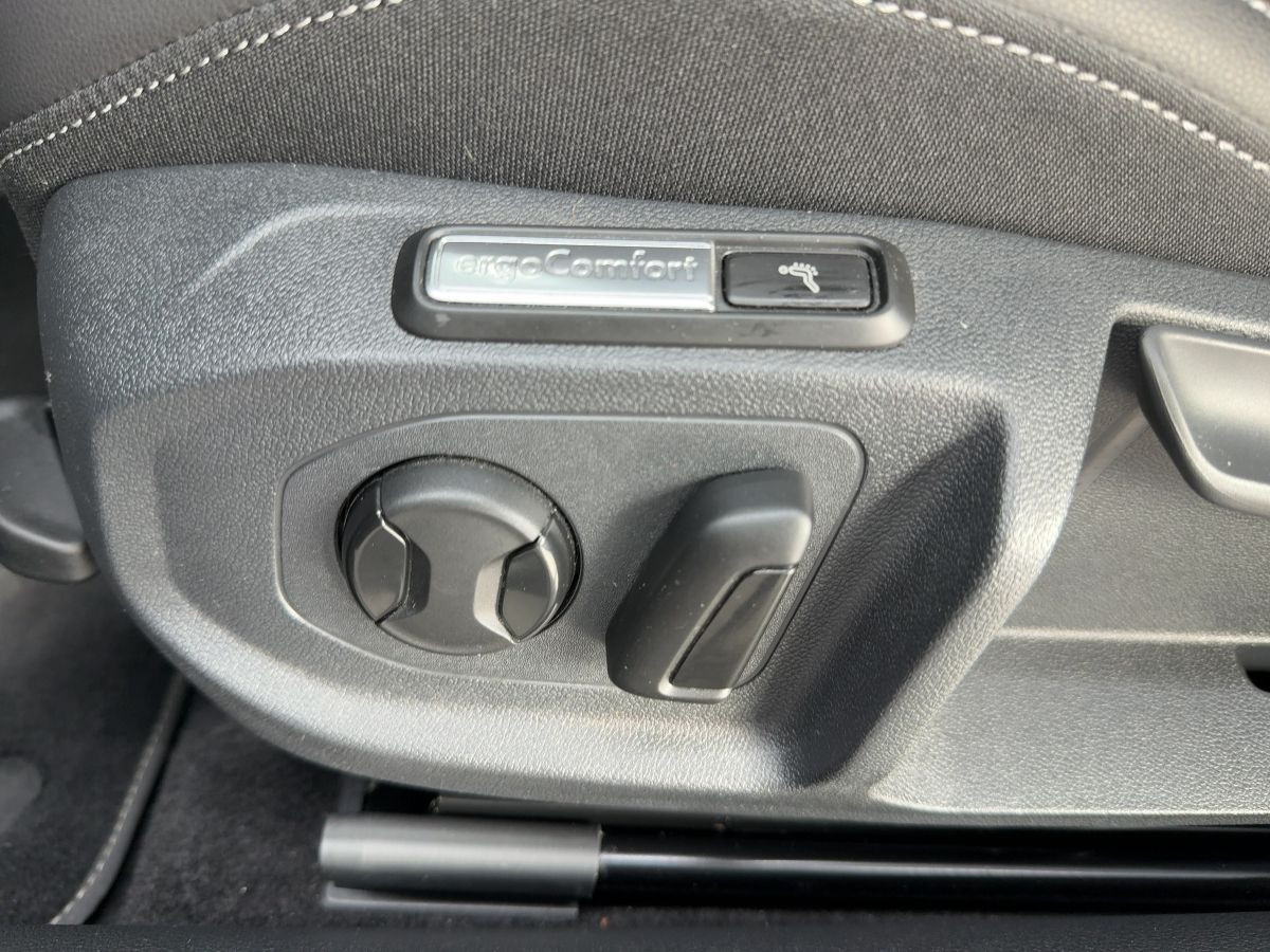 Arteon Shootingbrake 2.0 TDI DSG R-Line ab 3,99% AHK ACC DCC Navi Kamera Keyless