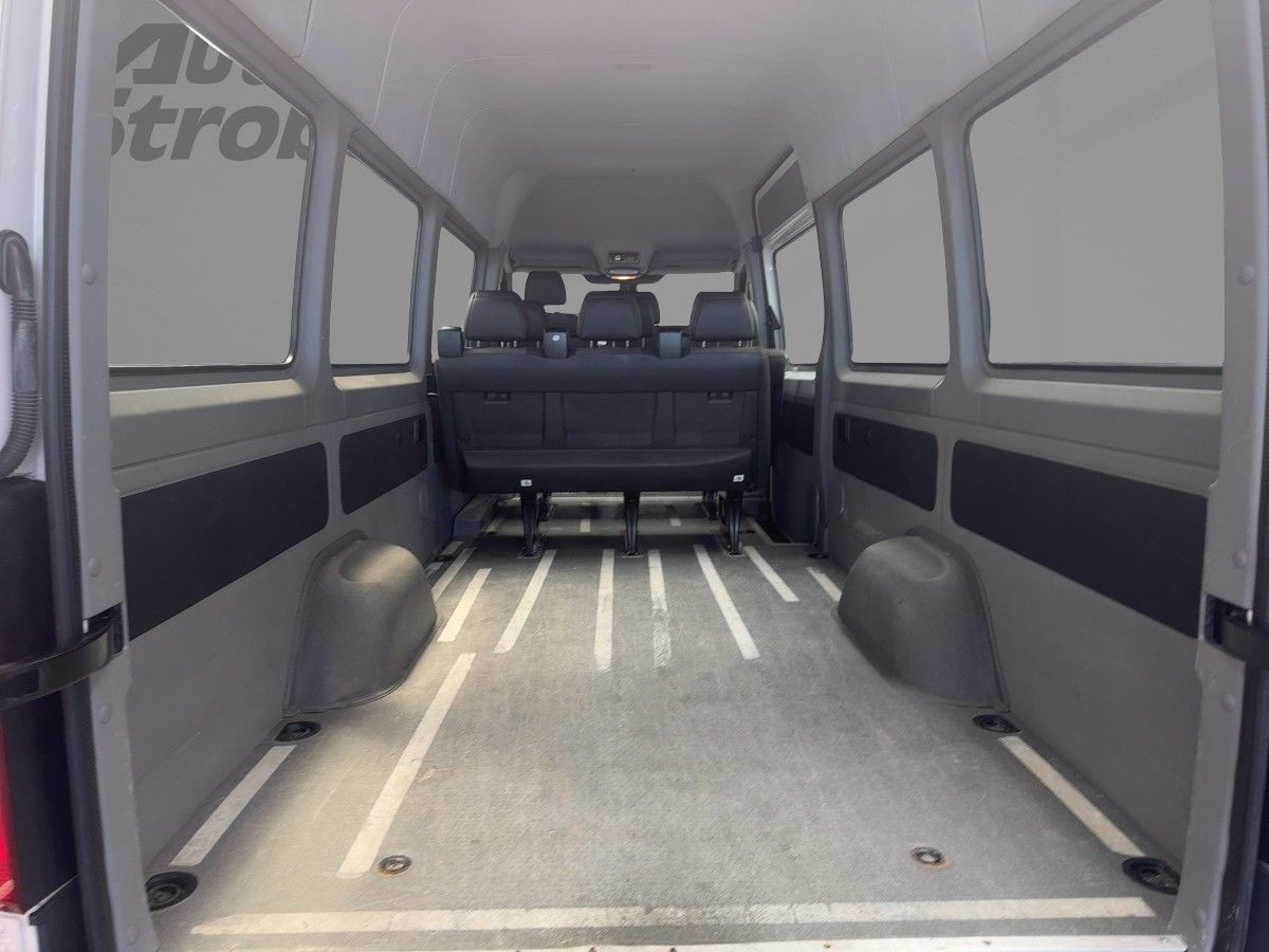 Crafter 2.0 TDI Kombi LR HD 9-Sitze Navi Kamera Standh. Klima Sitzh.