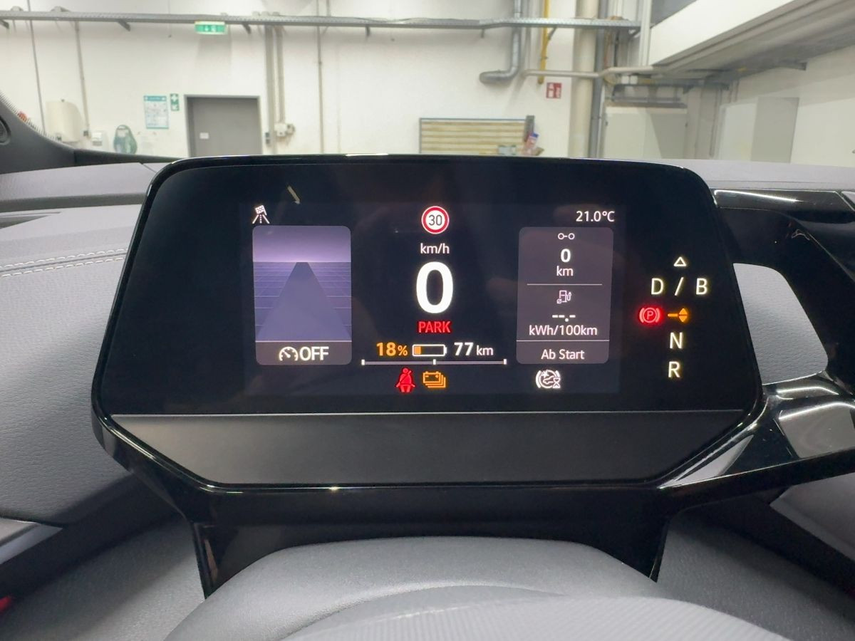 ID.4 Pro Performance 82 kWh Wärmep. ab 0,99% ACC AHK Navi LED-Matrix Kamera