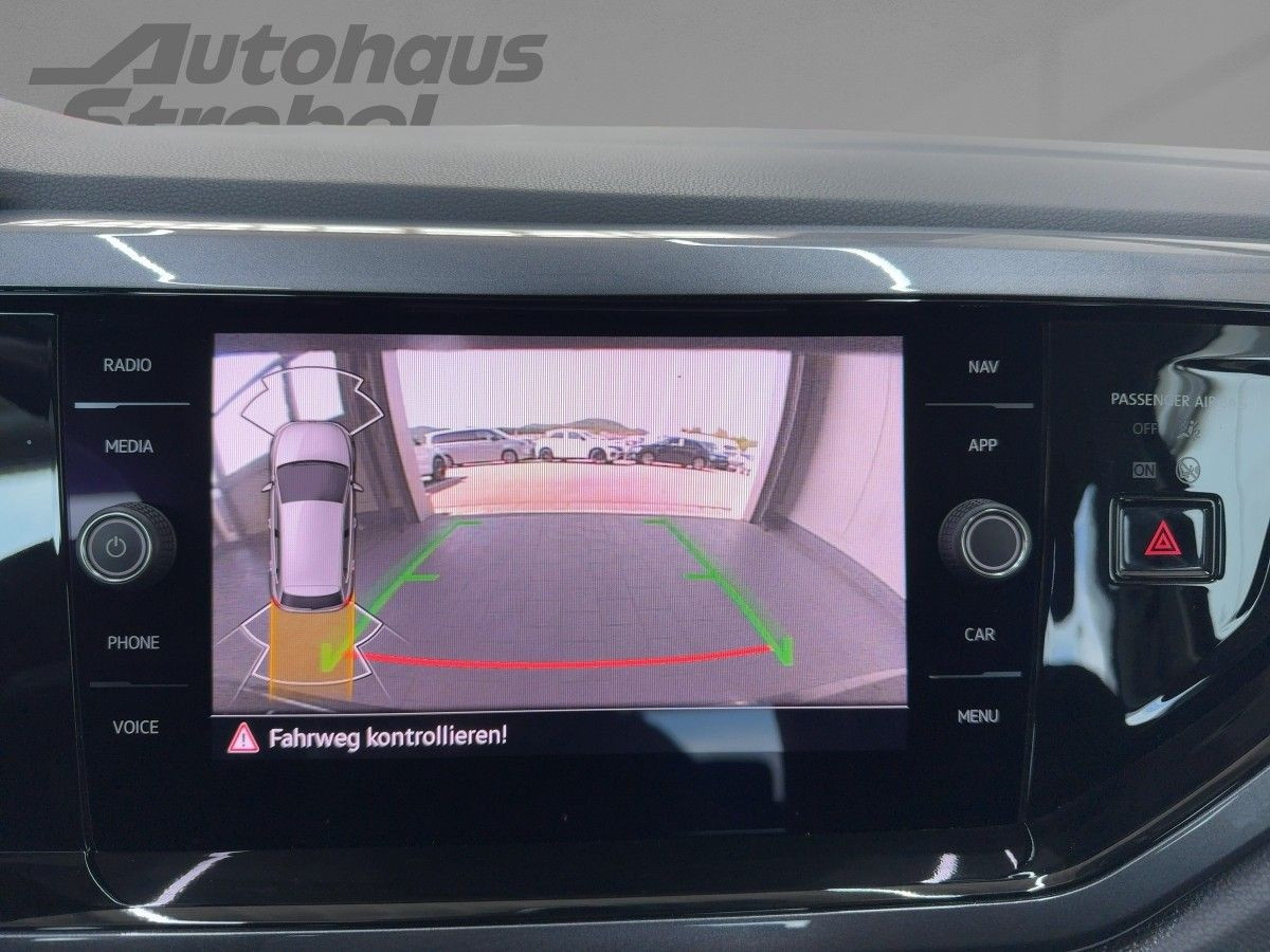 Polo 1.0 TSI DSG Highline ACC LED-Matrix Kamera Lane-Ass. Sitzhzg Bluet.