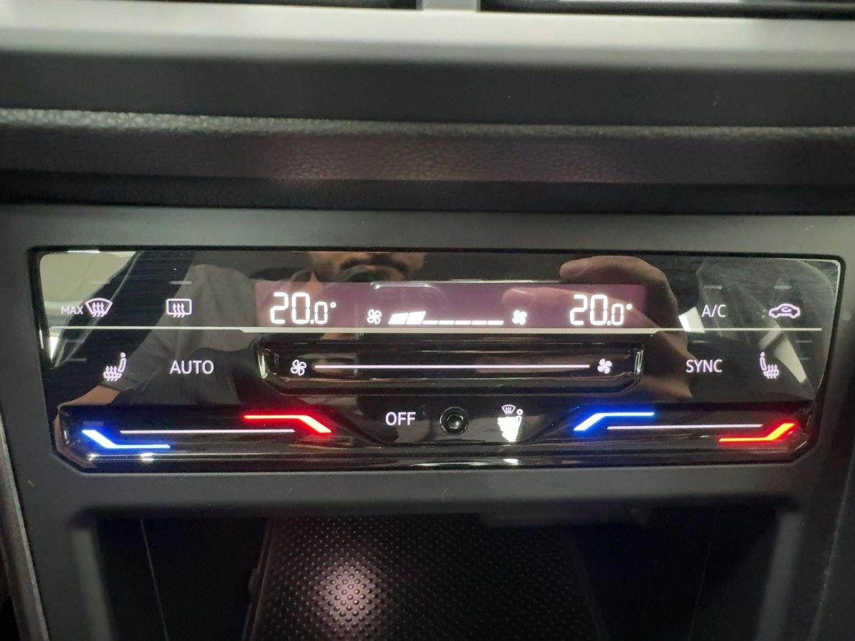 Polo 1.0 TSI DSG Highline ACC LED-Matrix Kamera Lane-Ass. Sitzhzg Bluet.