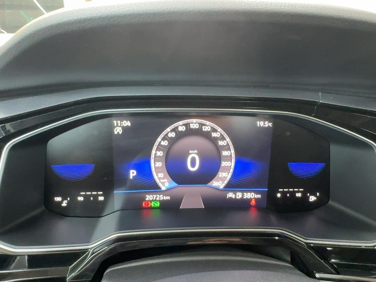 Polo 1.0 TSI DSG Highline ACC LED-Matrix Kamera Lane-Ass. Sitzhzg Bluet.