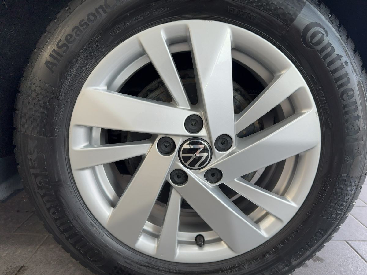 Polo 1.0 TSI DSG Highline ACC LED-Matrix Kamera Lane-Ass. Sitzhzg Bluet.