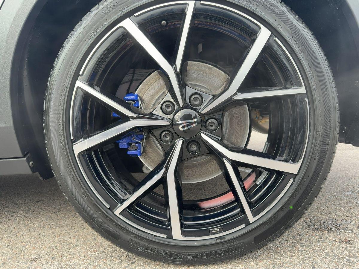 T-Roc R 2.0 l TSI OPF 4MOTION 221 kW (300 PS) 7-Gang-Doppelkupplungsgetriebe DSG