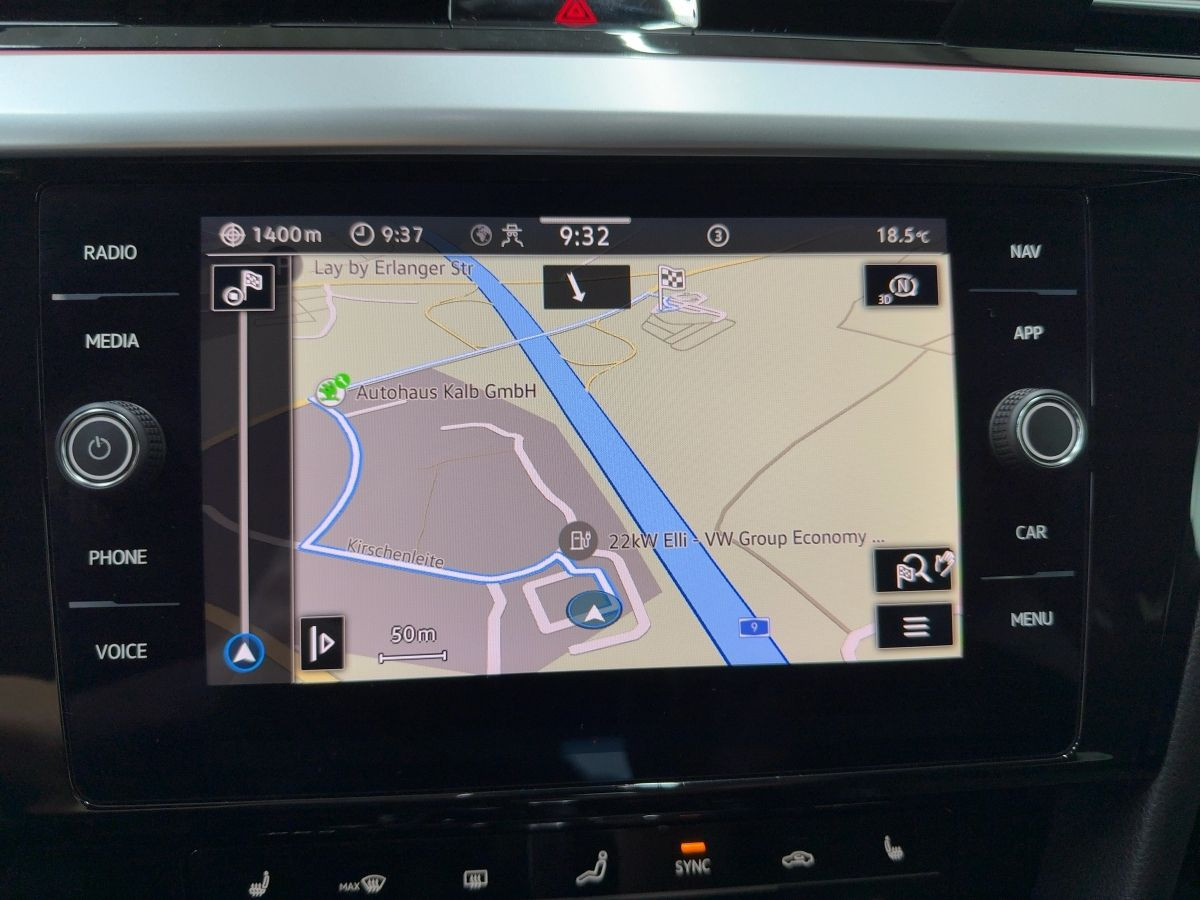 Arteon 2.0 TDI DSG R-Line ACC Navi LED Pano Kamera Climatronic Bluet. Sitzh.