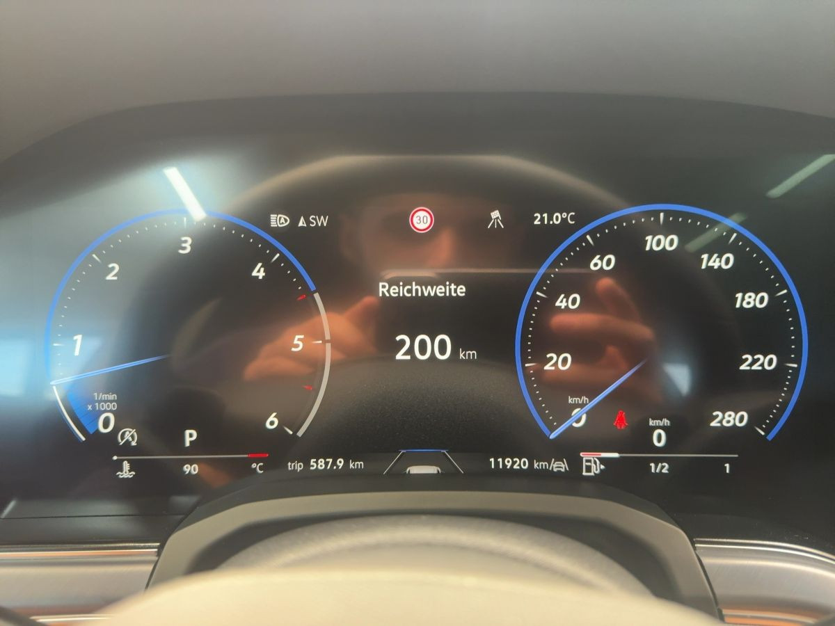 Touareg 3.0 V6 TDI DSG 4M R-Line ab 1,99% AHK HD-LED-Matrix Luft Leder Pano Standh