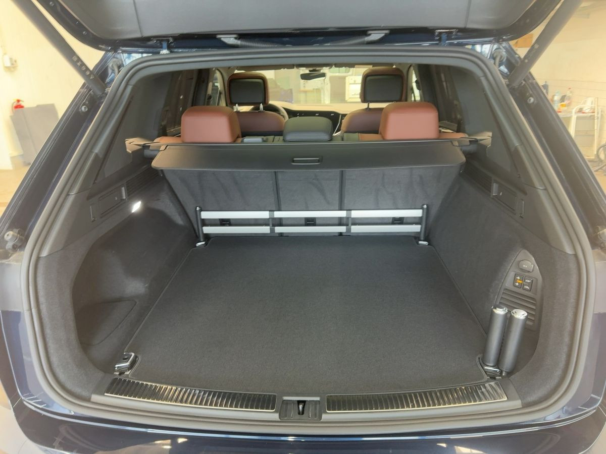 Touareg 3.0 V6 TDI DSG 4M R-Line ab 1,99% AHK HD-LED-Matrix Luft Leder Pano Standh