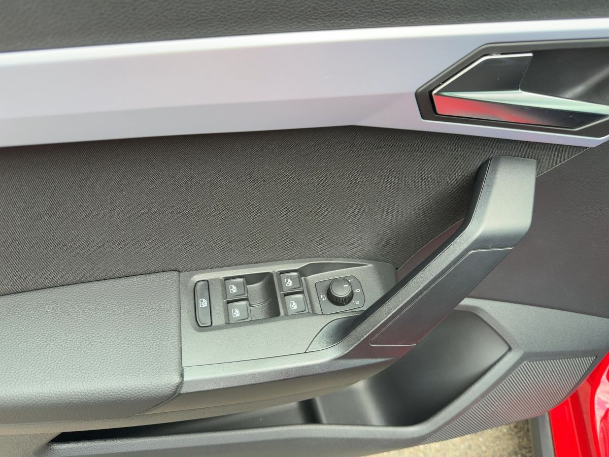 Arona 1.0 TSI DSG FR Kamera LED Keyless Sitzh. Lane Ass. Climatronic