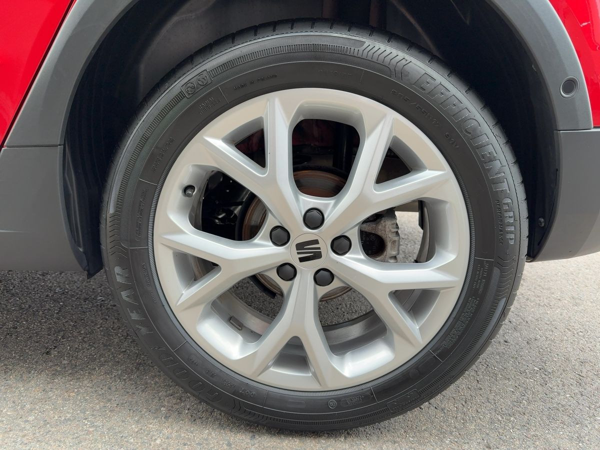 Arona 1.0 TSI DSG FR Kamera LED Keyless Sitzh. Lane Ass. Climatronic