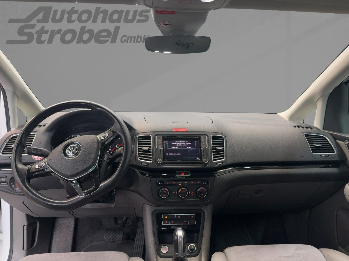 Sharan 2.0 TDI DSG 4M Highline 5-Sitzer ACC XENON Kamera Navi Bluetooth DYNAUD
