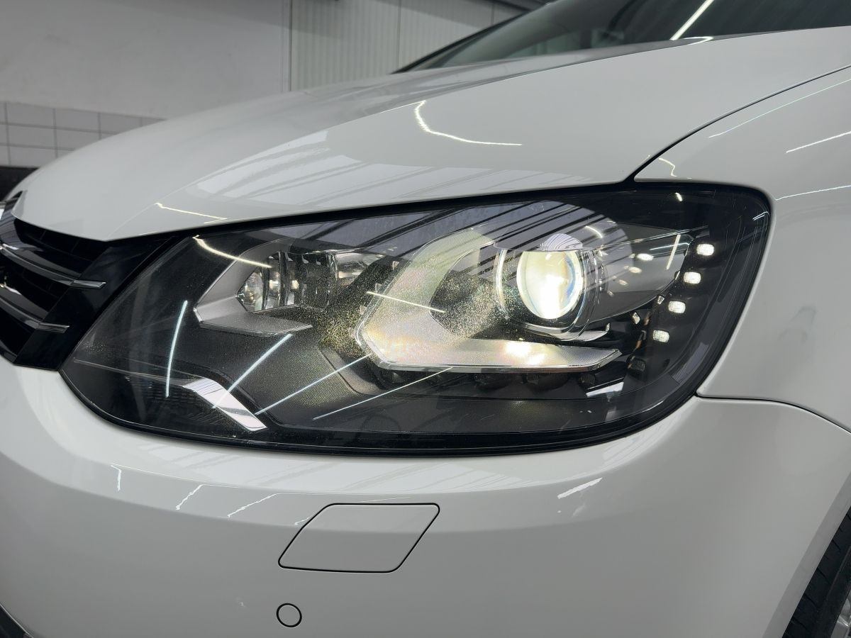 Sharan 2.0 TDI DSG 4M Highline 5-Sitzer ACC XENON Kamera Navi Bluetooth DYNAUD