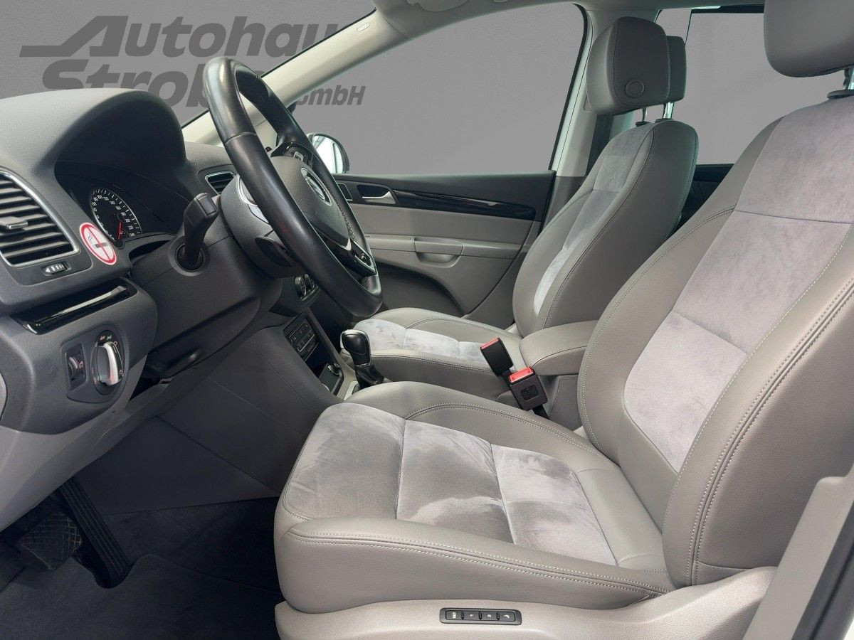 Sharan 2.0 TDI DSG 4M Highline 5-Sitzer ACC XENON Kamera Navi Bluetooth DYNAUD