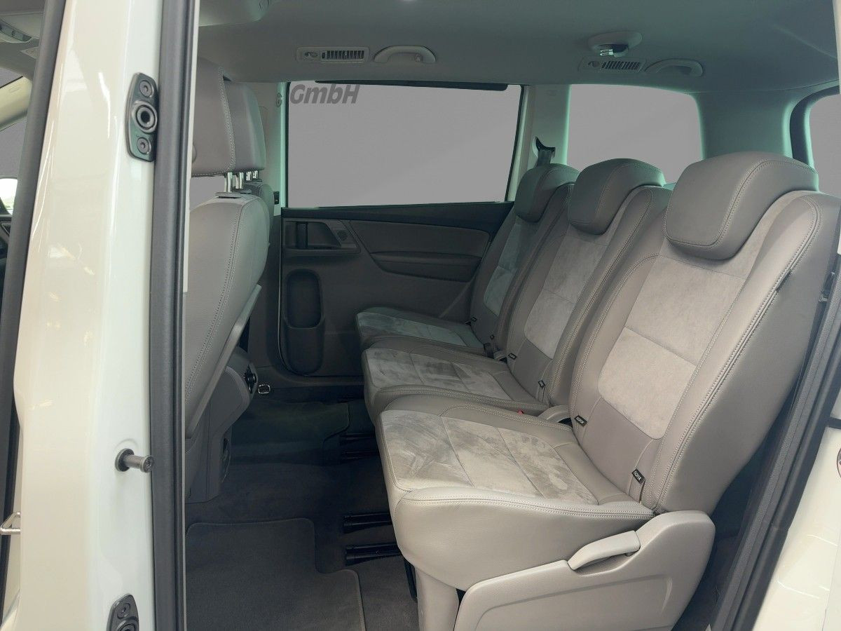 Sharan 2.0 TDI DSG 4M Highline 5-Sitzer ACC XENON Kamera Navi Bluetooth DYNAUD