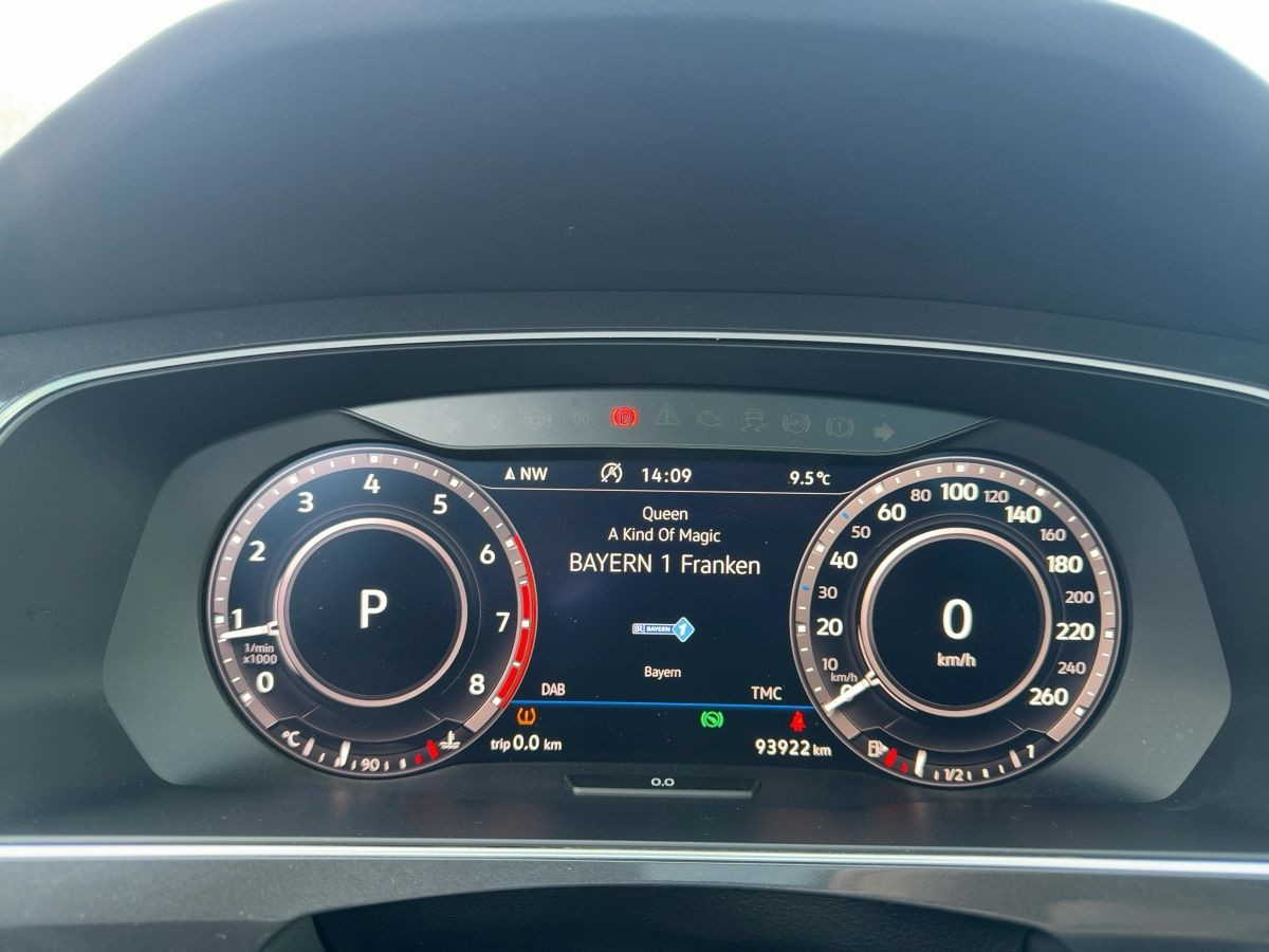 Tiguan 2.0 TSI DSG 4M Highline R-Line DCC AHK Navi Pano Leder 